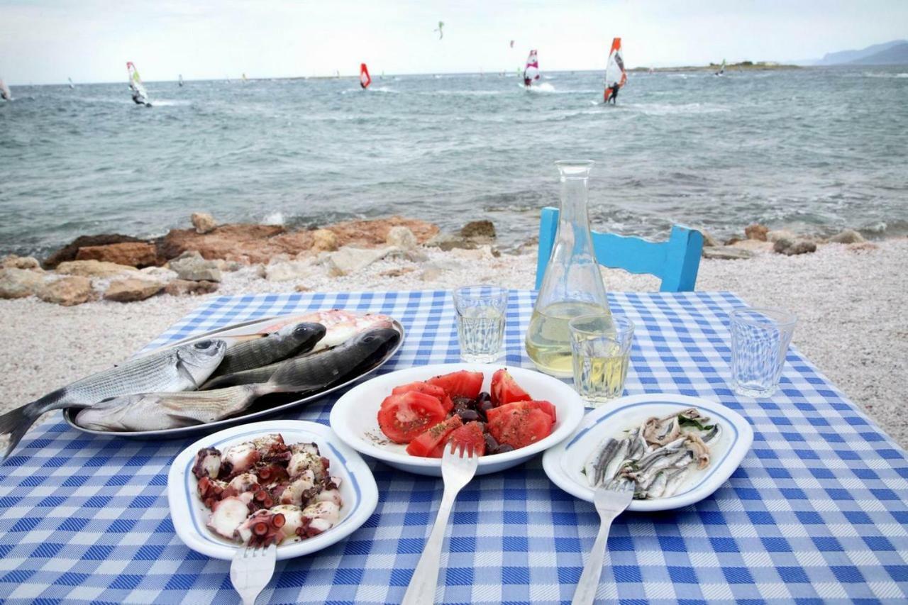 Windsurfing Seaside Apartment Artemida Eksteriør bilde